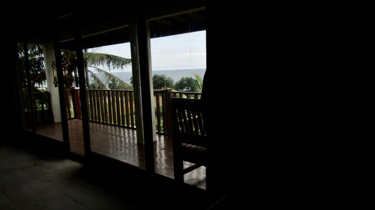 Dikaloha Surfschool And Stay Airsatang Екстериор снимка