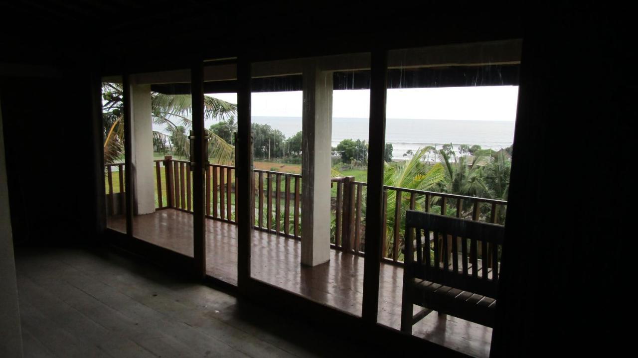 Dikaloha Surfschool And Stay Airsatang Екстериор снимка